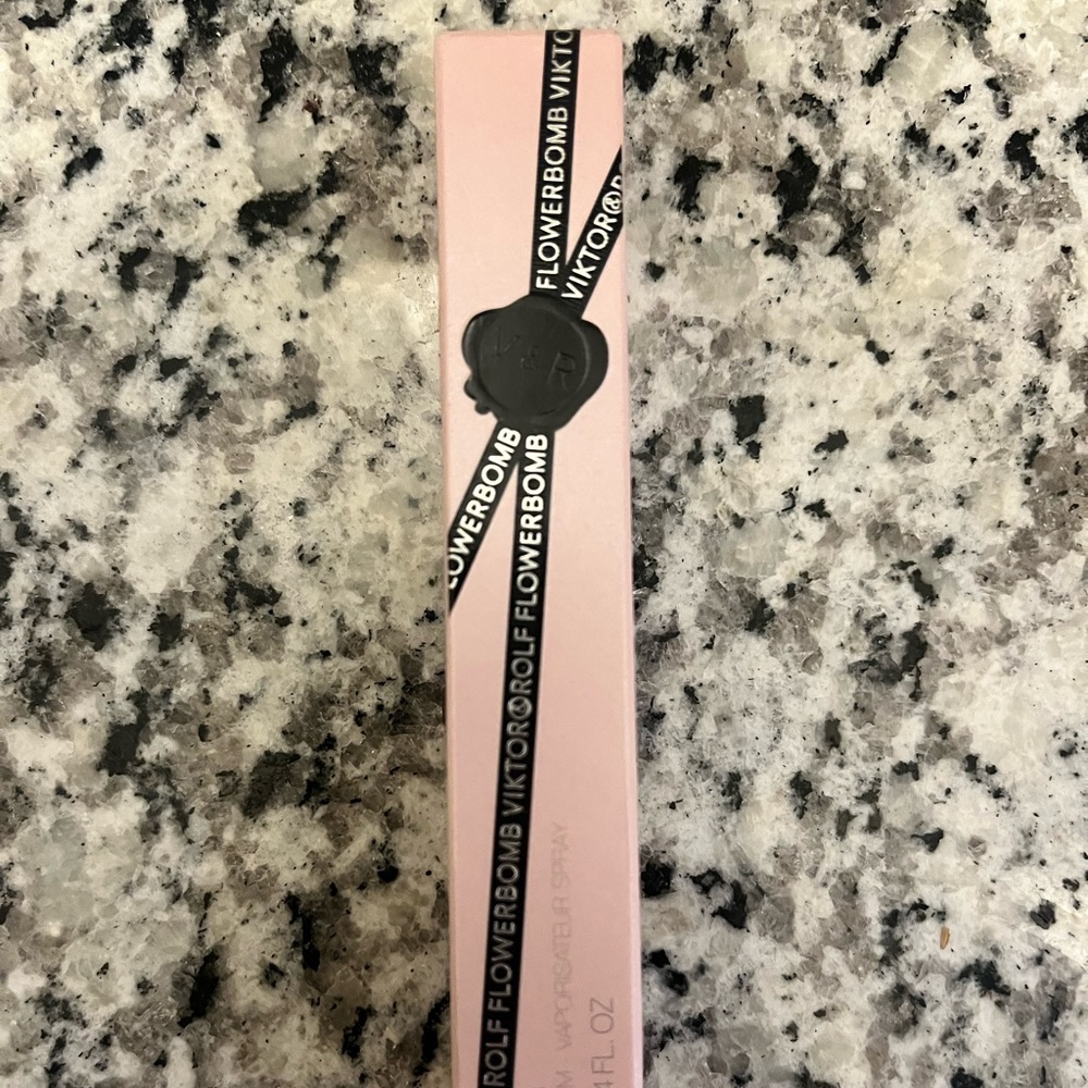 Viktor & Rolf Flowerbomb